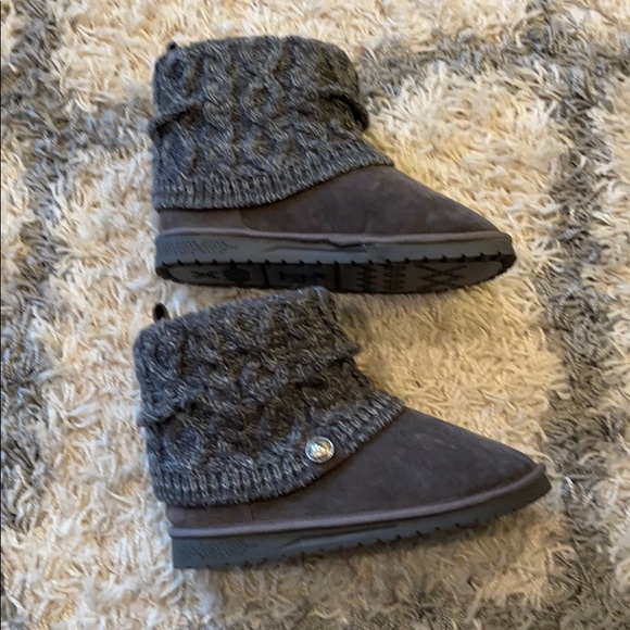 Muk luks booties never worn